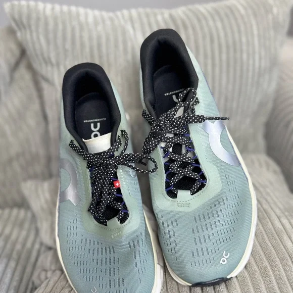 On Running Cloudmonster 2 Green Sneakers size 7 women’s - Picture 3 of 6